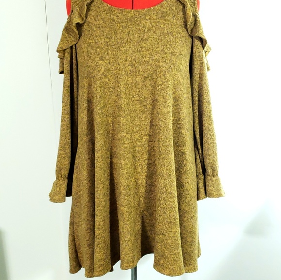 NWOT Spin Plus Size Cold Shoulder Dress - 1X - Picture 2 of 5